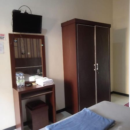 Riki Guesthouse Syari'Ah Jepara Buitenkant foto