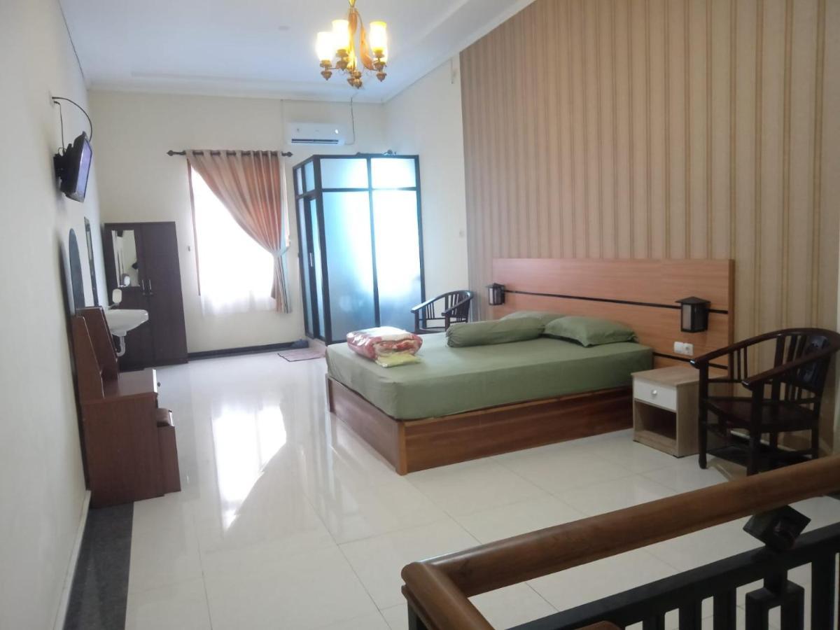 Riki Guesthouse Syari'Ah Jepara Buitenkant foto