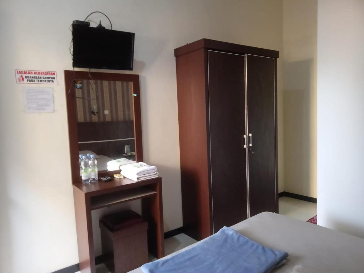 Riki Guesthouse Syari'Ah Jepara Buitenkant foto