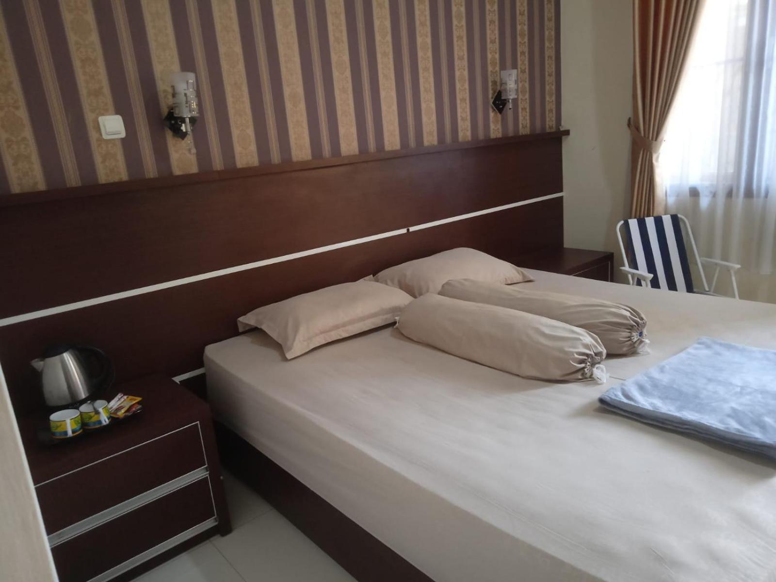 Riki Guesthouse Syari'Ah Jepara Buitenkant foto